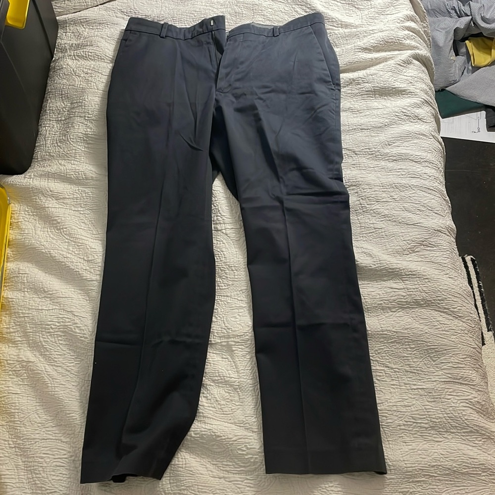 Perry Ellis 34x29 chinos